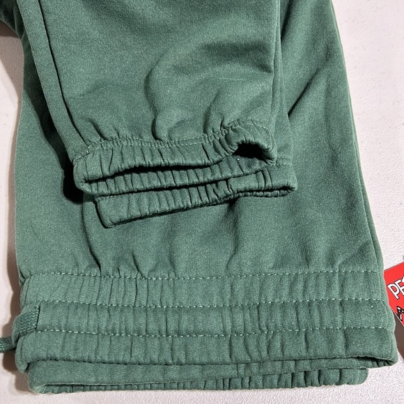 Peanuts sweatpants. - Picture 2 of 4